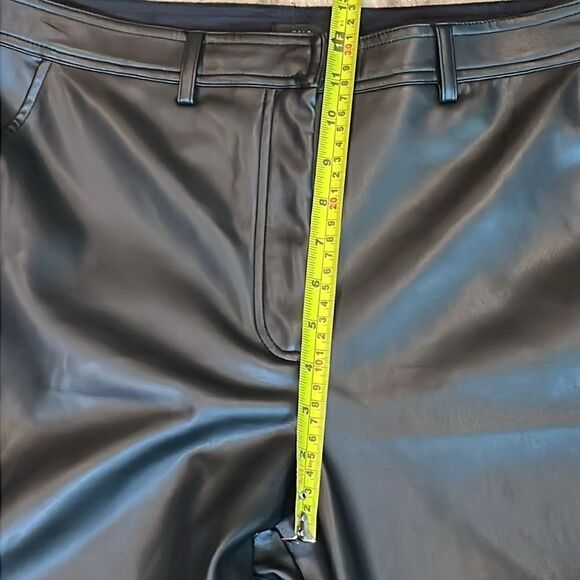 Halogen vegan leather wide leg pants size 10 - Picture 12 of 12